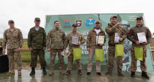 Команда ветеранов спецназа «Тайфун» приняла участие в соревнованиях по тактической стрельбе на Кубок губернатора Псковской области